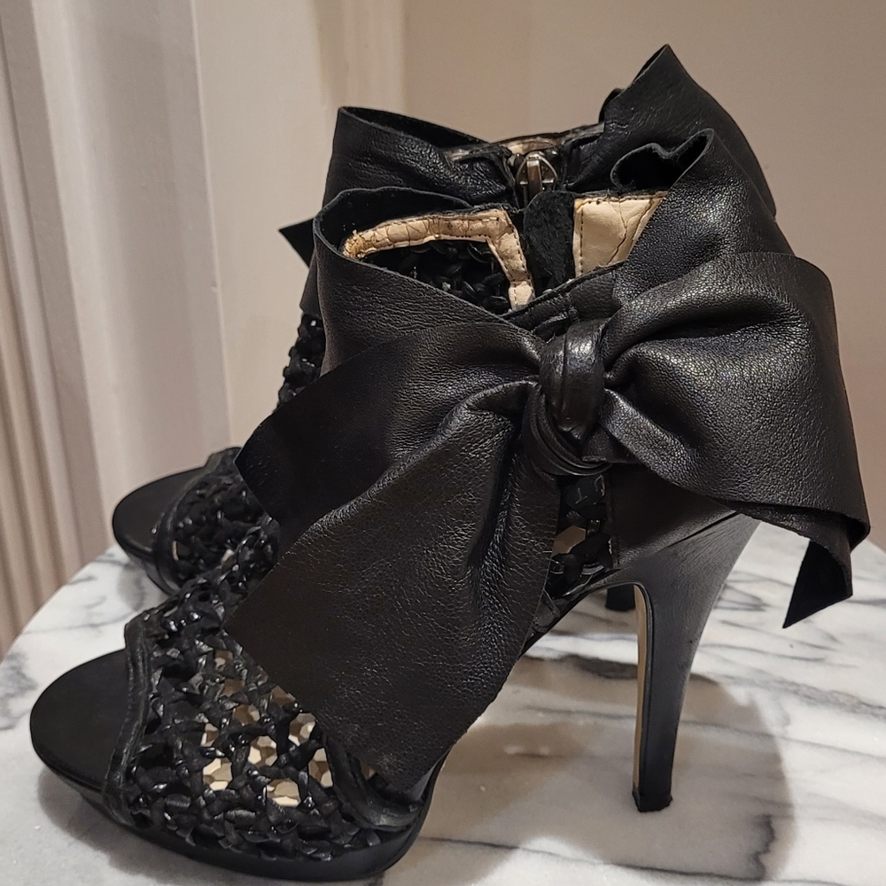 Boutique 9, Leather mesh w/bow peep toe booties, size 6 (used)